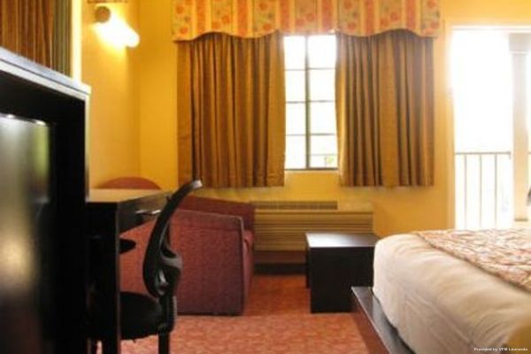 COUNTRY INN SONORA (Jamestown)